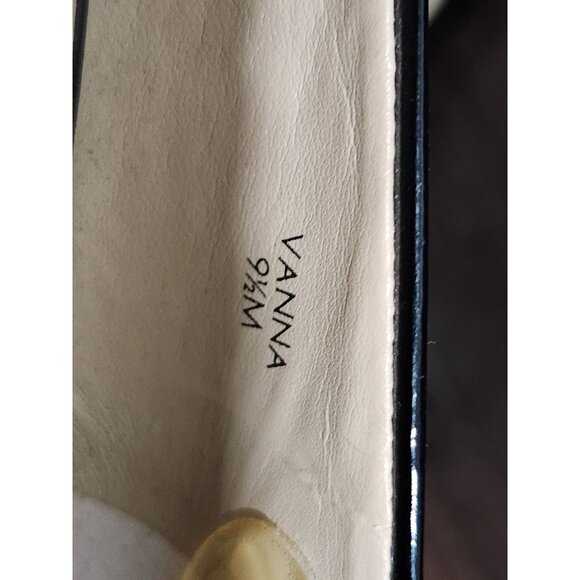 Ellen Tracy Vanna Black Patent Leather Peep-Toe Pumps Sz. 9.5M Classic & Stylish - Picture 8 of 8